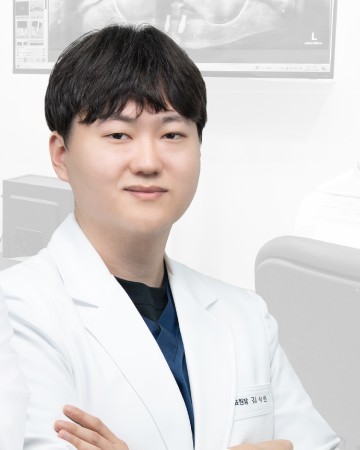 우리바른치과의원 김석헌 원장