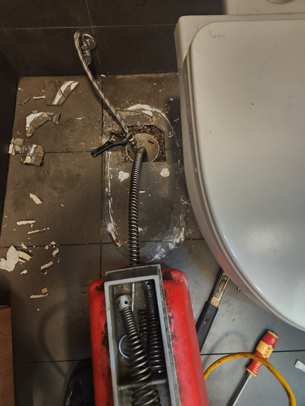 변기 역류 응급 조치 방법