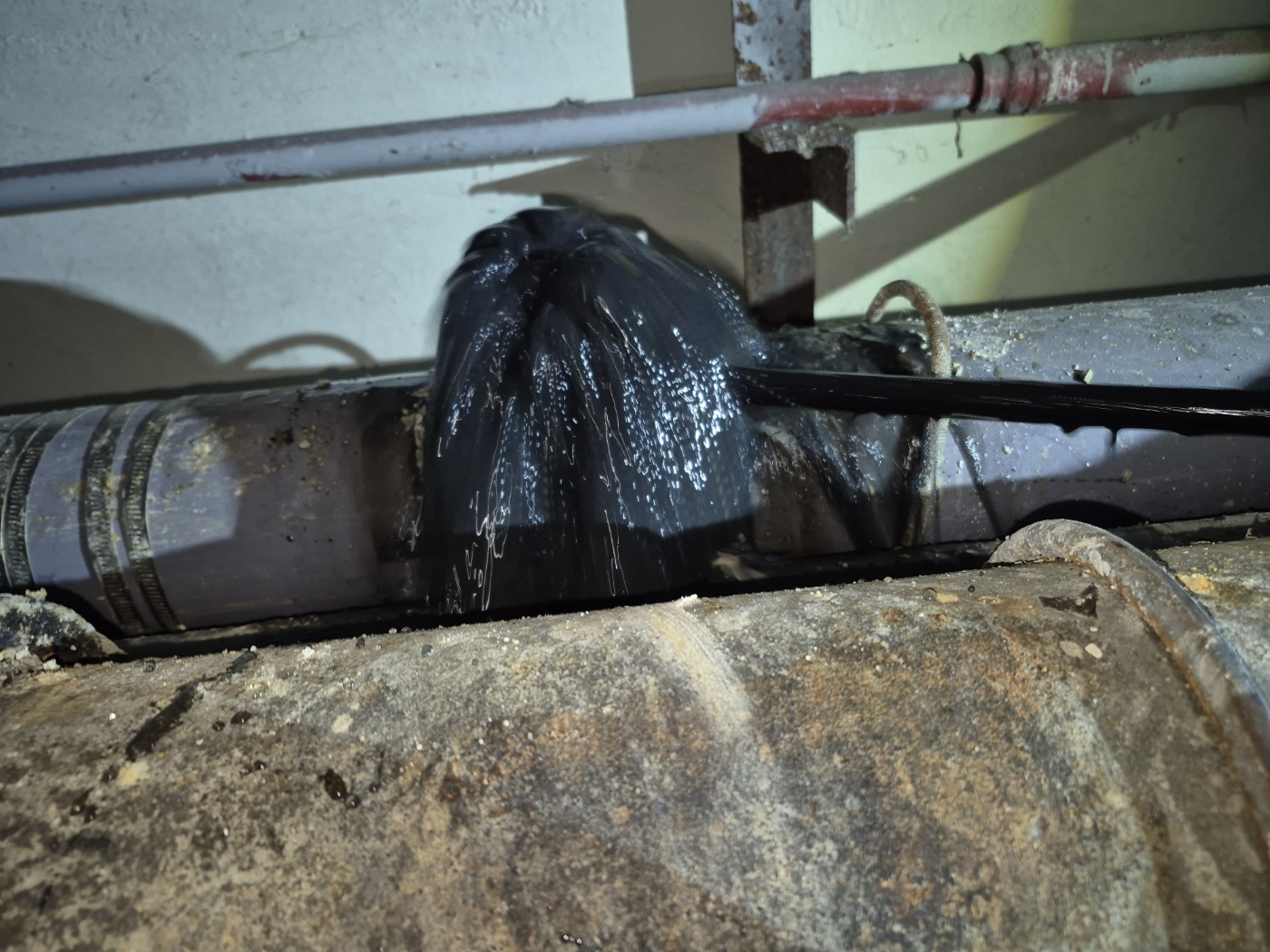 새벽 누수 출장 응급 대처법 - 피해 최소화하는 완벽 가이드