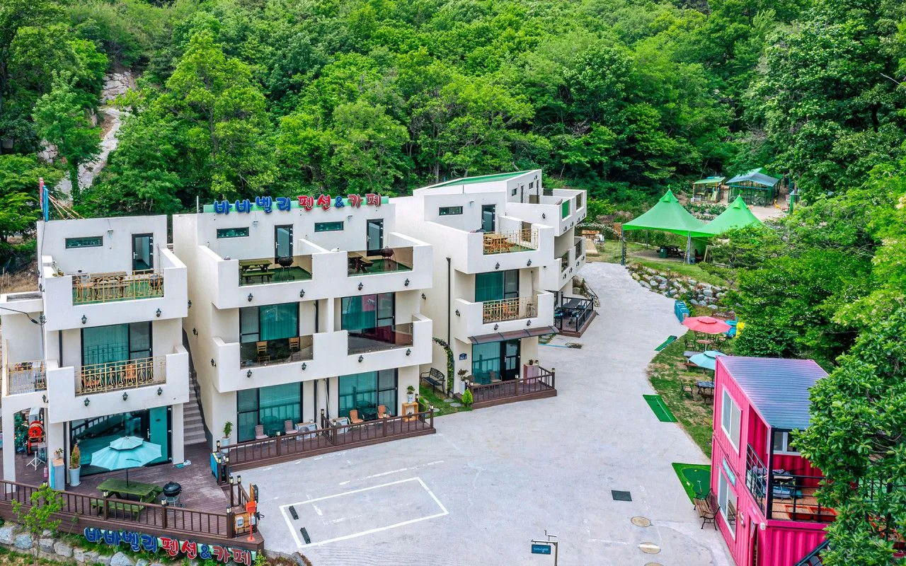 단체상회 외부 야외 공간 - 가을 포천 단체 모임 야외 공간