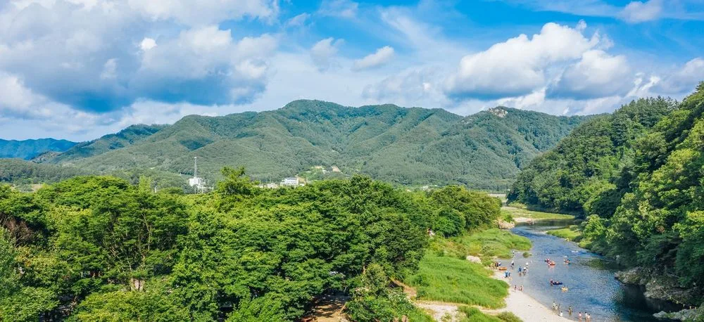 가평 중바위캠핑장 — 경기 가평의 오토캠핑 전경