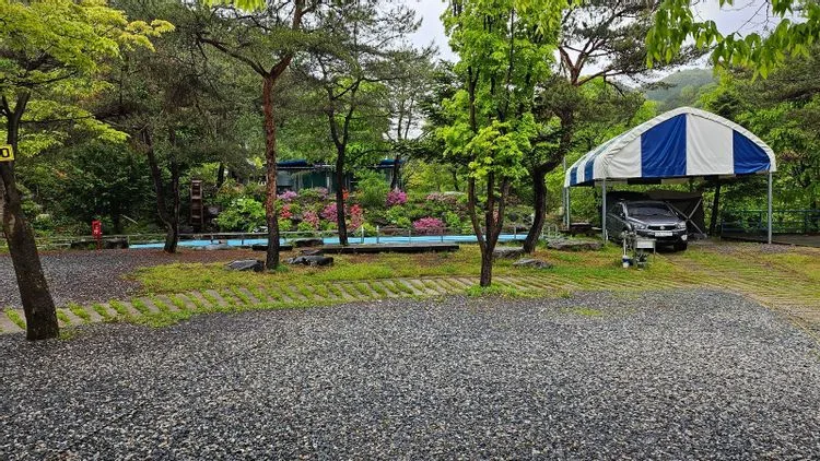 드래곤오토캠핑장 — 충북 제천의 오토캠핑 · 카라반 · 방갈로 전경