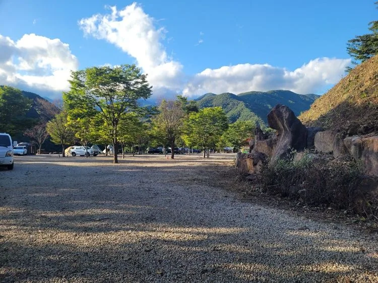 지리산당근오토캠핑장 — 경남 산청의 오토캠핑 전경