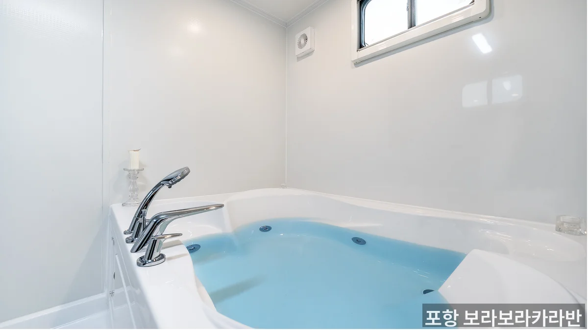 room1 내부 추가 공간 — 카라반 내부 디테일
