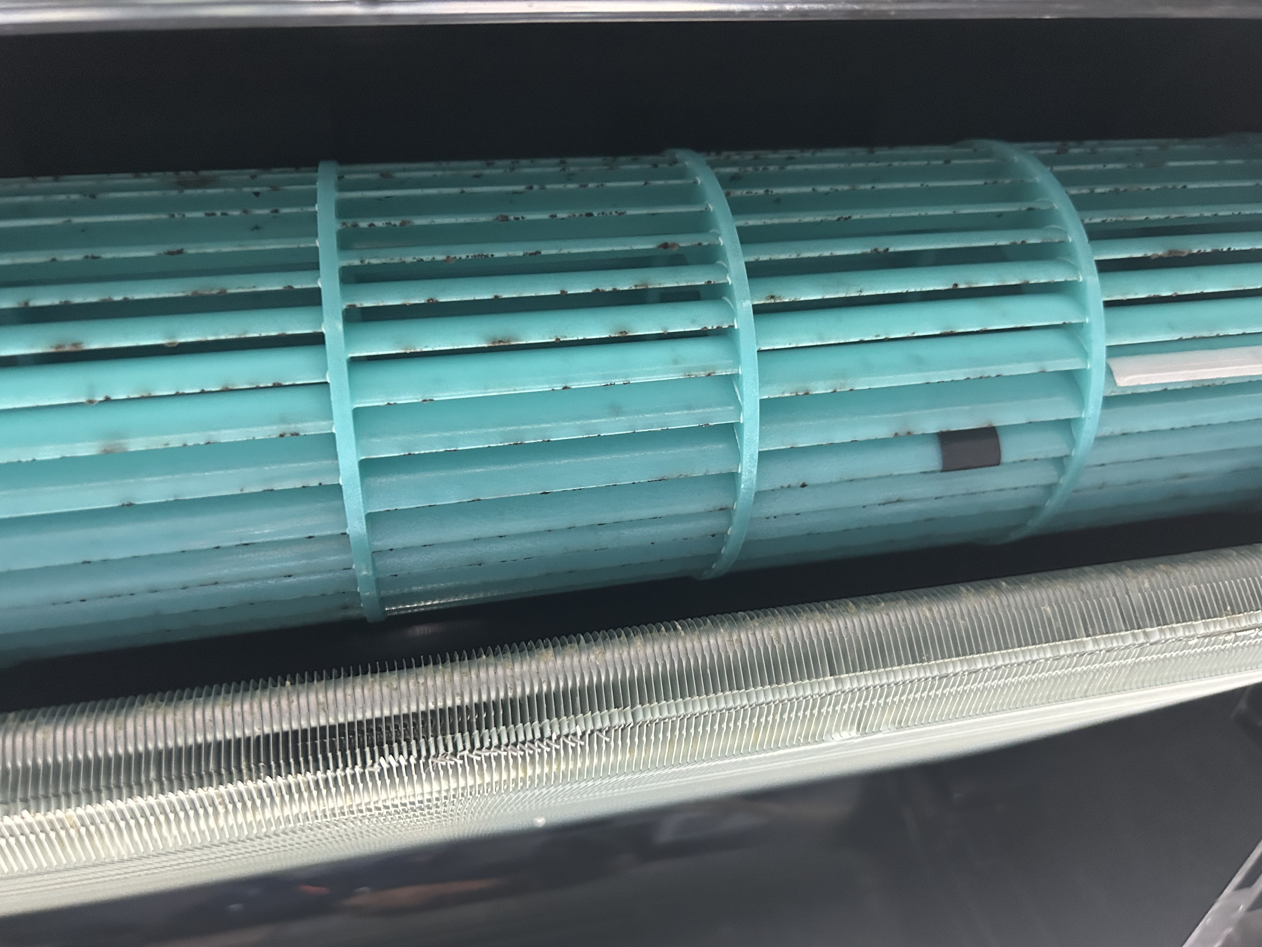 스탠드에어컨 청소 완벽 가이드 - 분해청소부터 관리법까지 전문가 노하우