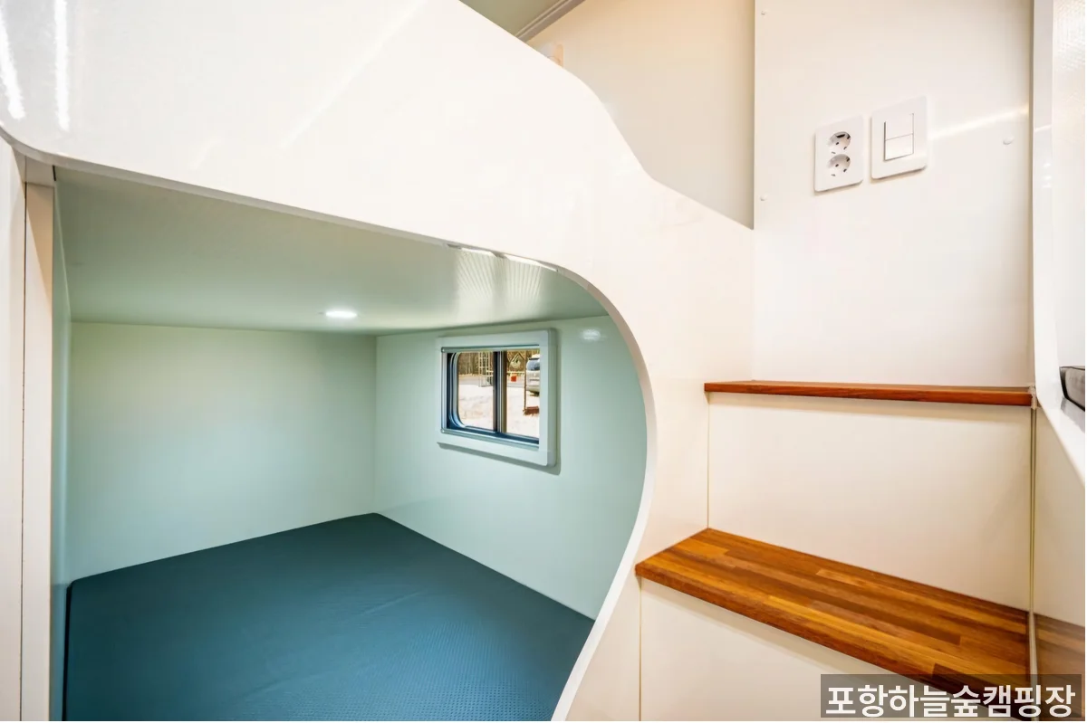 포항하늘숲캠핑장 전경 - 부산 근교 가족 독채 카라반 추천