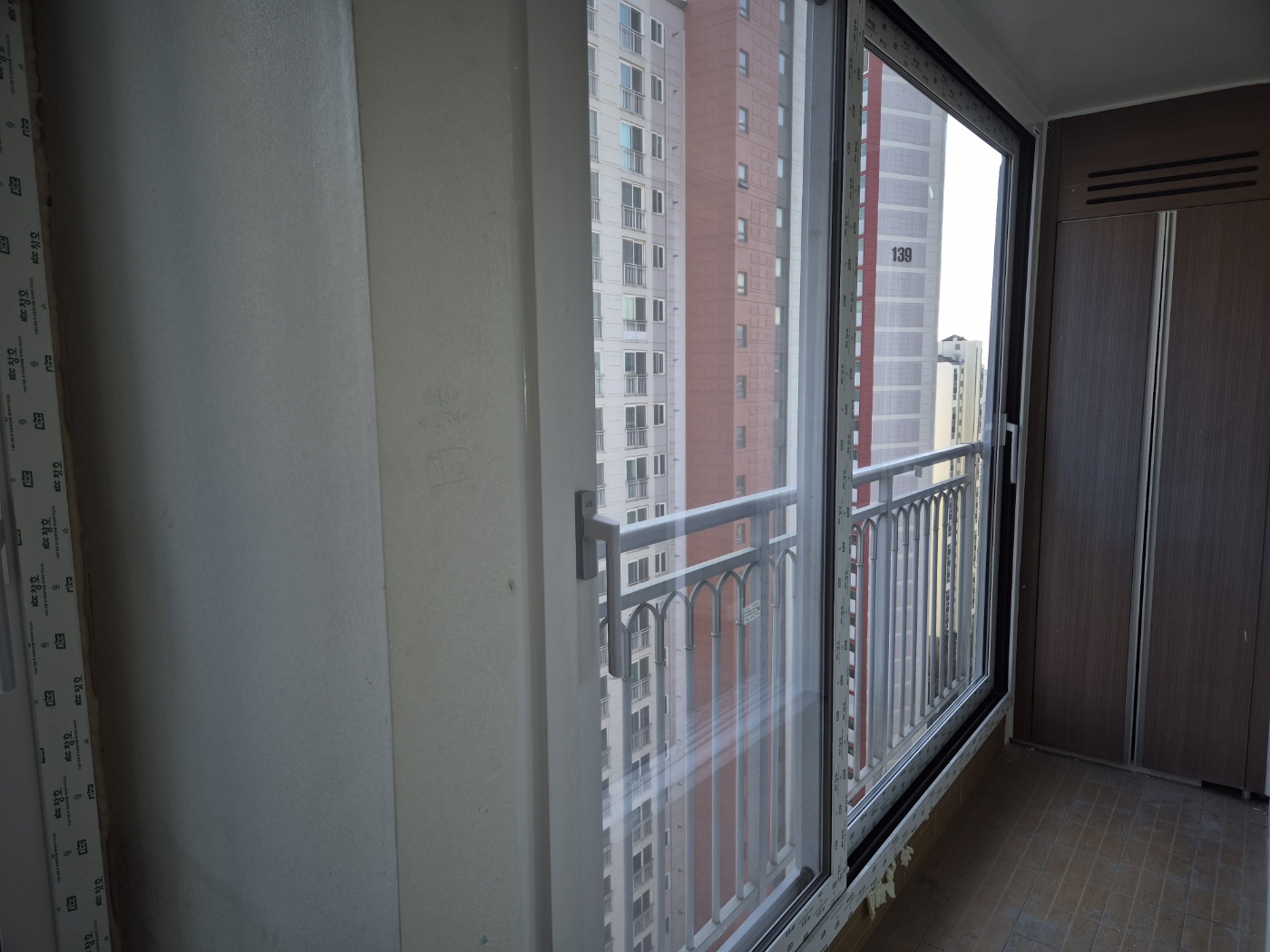 다양한 환경과 용도에 따른 샤시 선택 사례와 설치 현장 모습