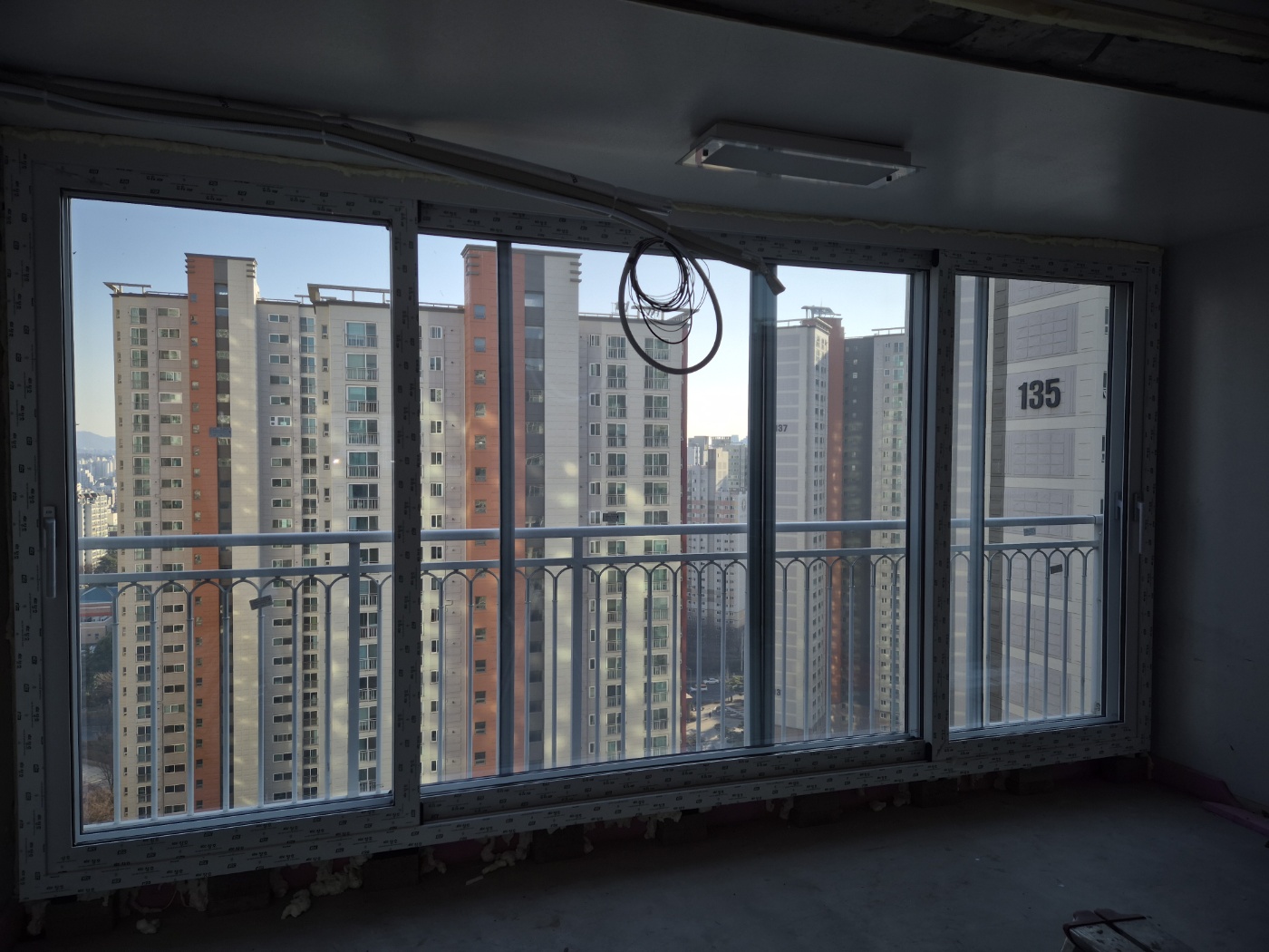 창호 시공 과정