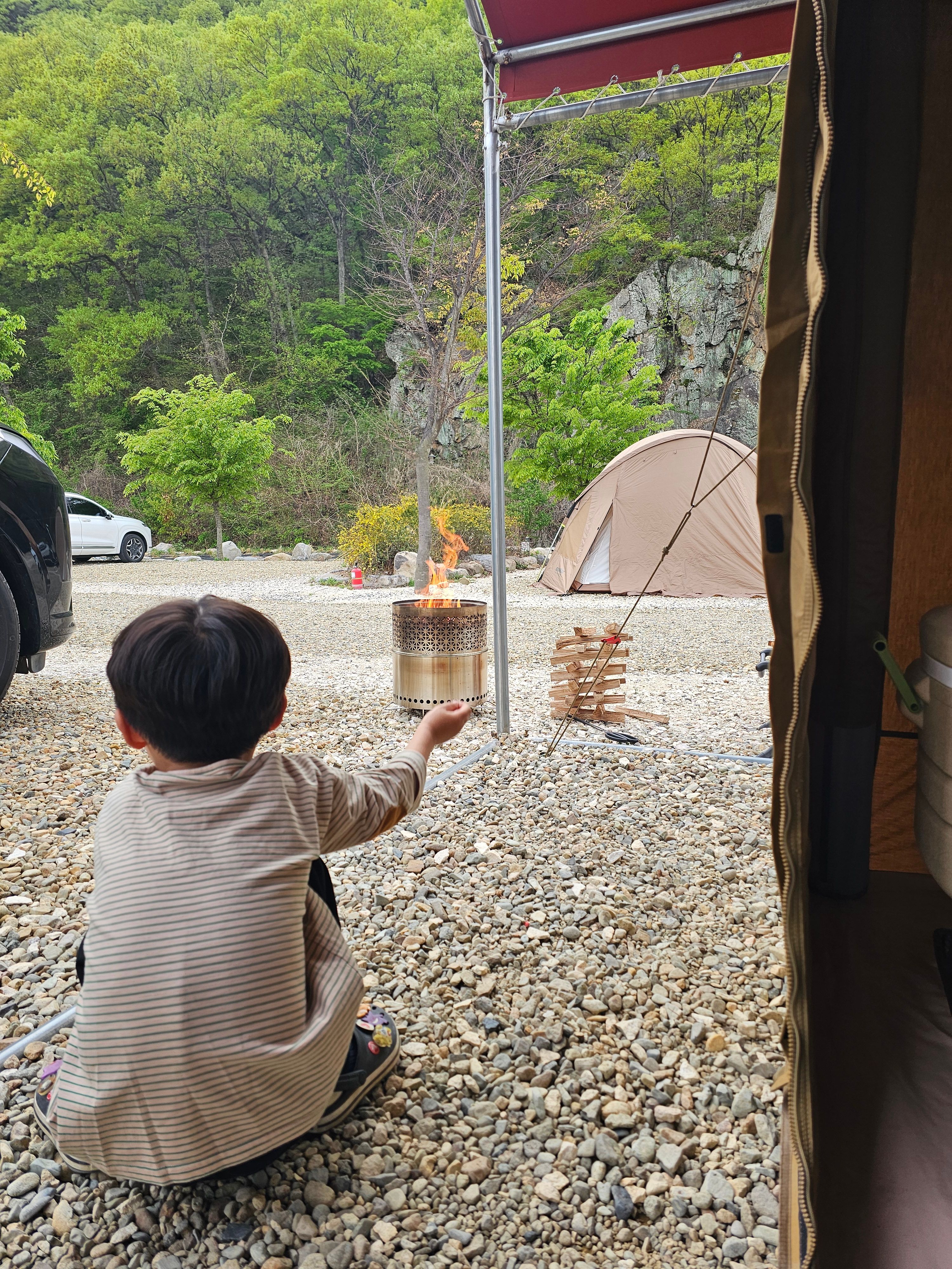 청도은광디미캠핑장 야외 캠핑 분위기 - 청도 오토캠핑 풍경