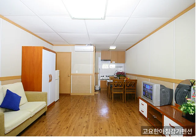 고요한아침강가펜션 주변 환경 — 펜션 주변 자연 및 외부 환경