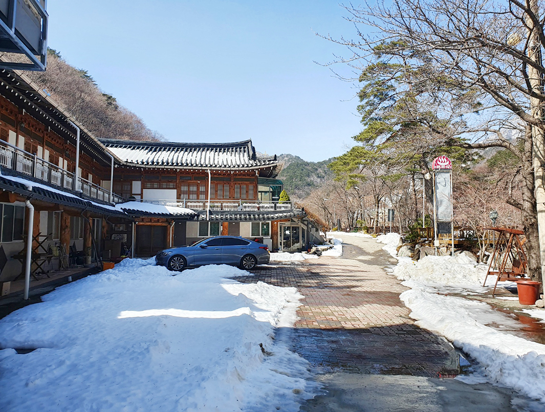 한옥 외관 (사계절)